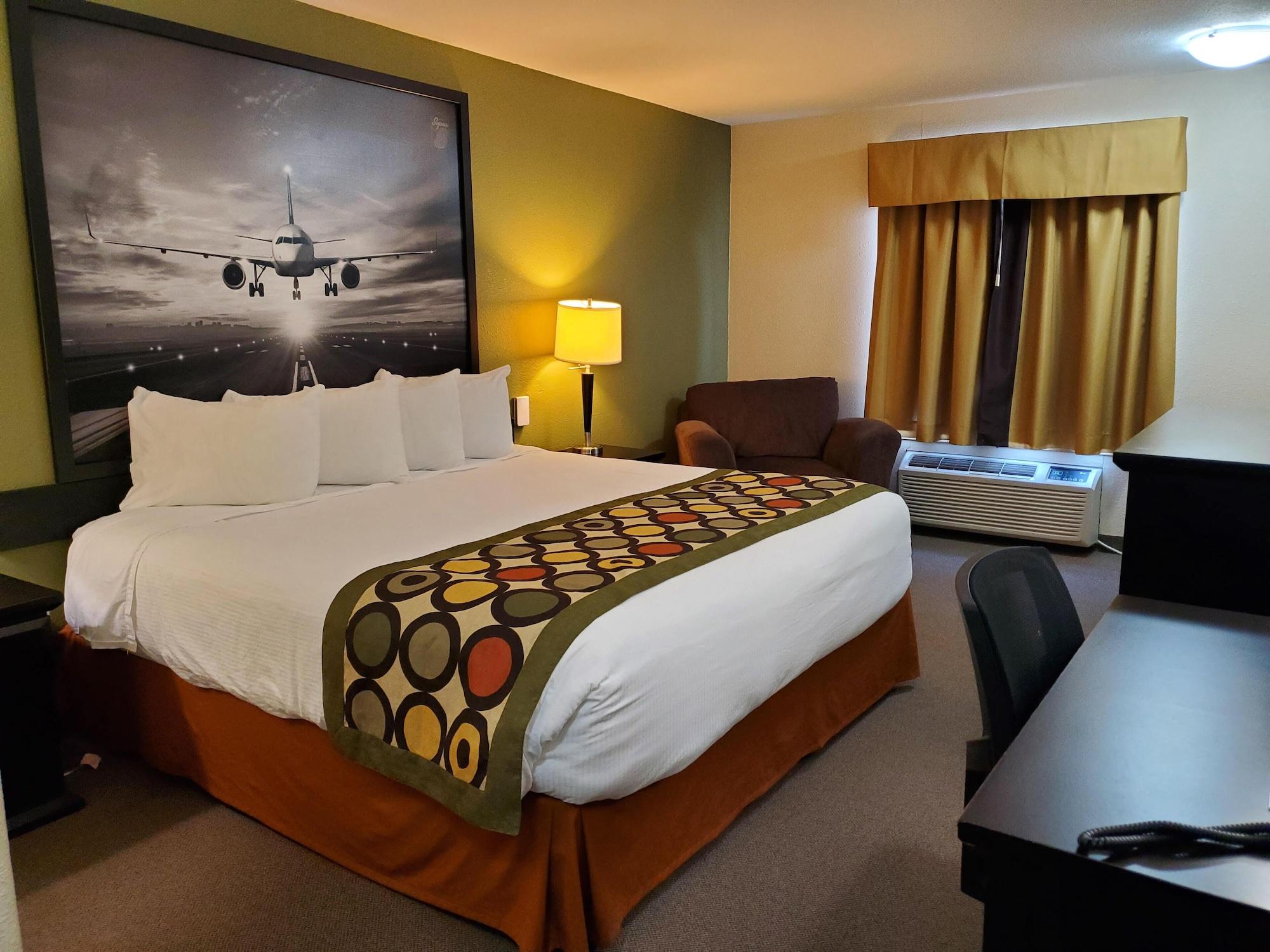 ซูเปอร์ 8 บาย วินด์แฮม อินเตอร์เนชั่นแนล แอร์พอร์ต Hotel เลอดูค ภายนอก รูปภาพ