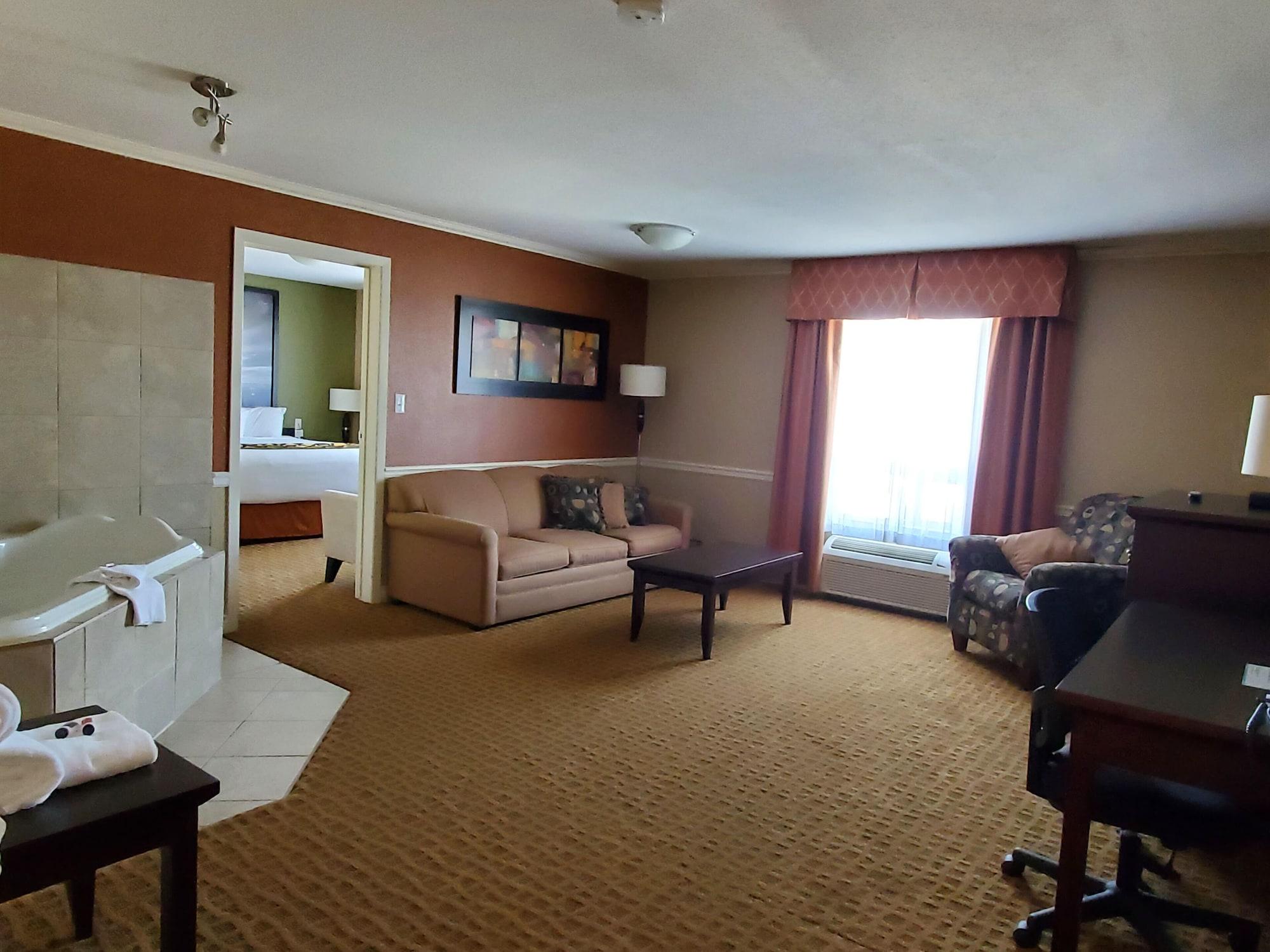 ซูเปอร์ 8 บาย วินด์แฮม อินเตอร์เนชั่นแนล แอร์พอร์ต Hotel เลอดูค ภายนอก รูปภาพ